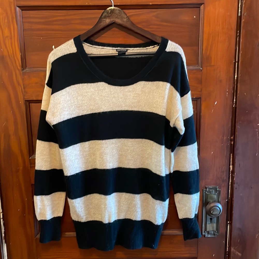 Club Monaco crew neck, black and cream stripes. Size small
